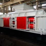 如何正確使用對(duì)輥破碎機(jī)